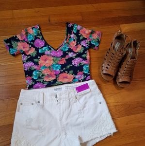 ONE CLOTHING Floral Crop Top